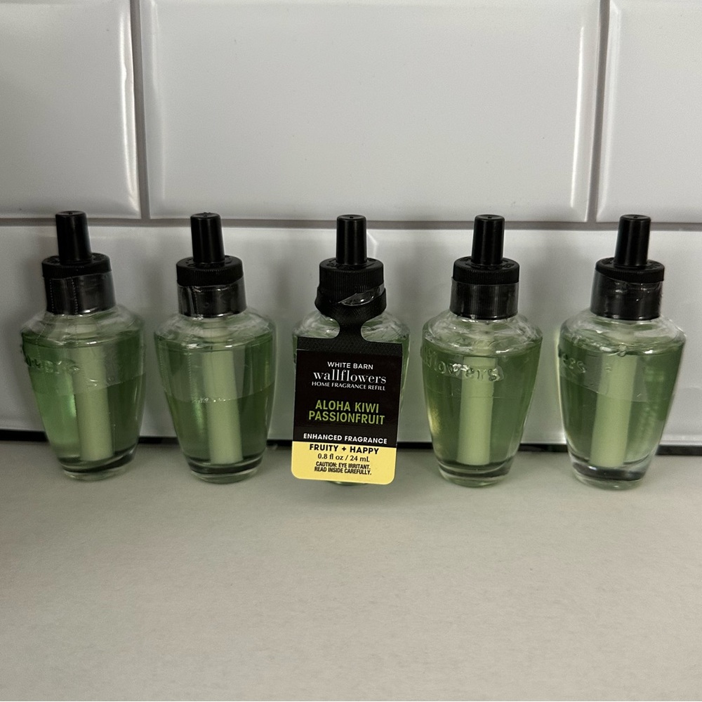 5 Aloha Kiwi Passionfruit Wallflower Refills - Picture 3 of 3